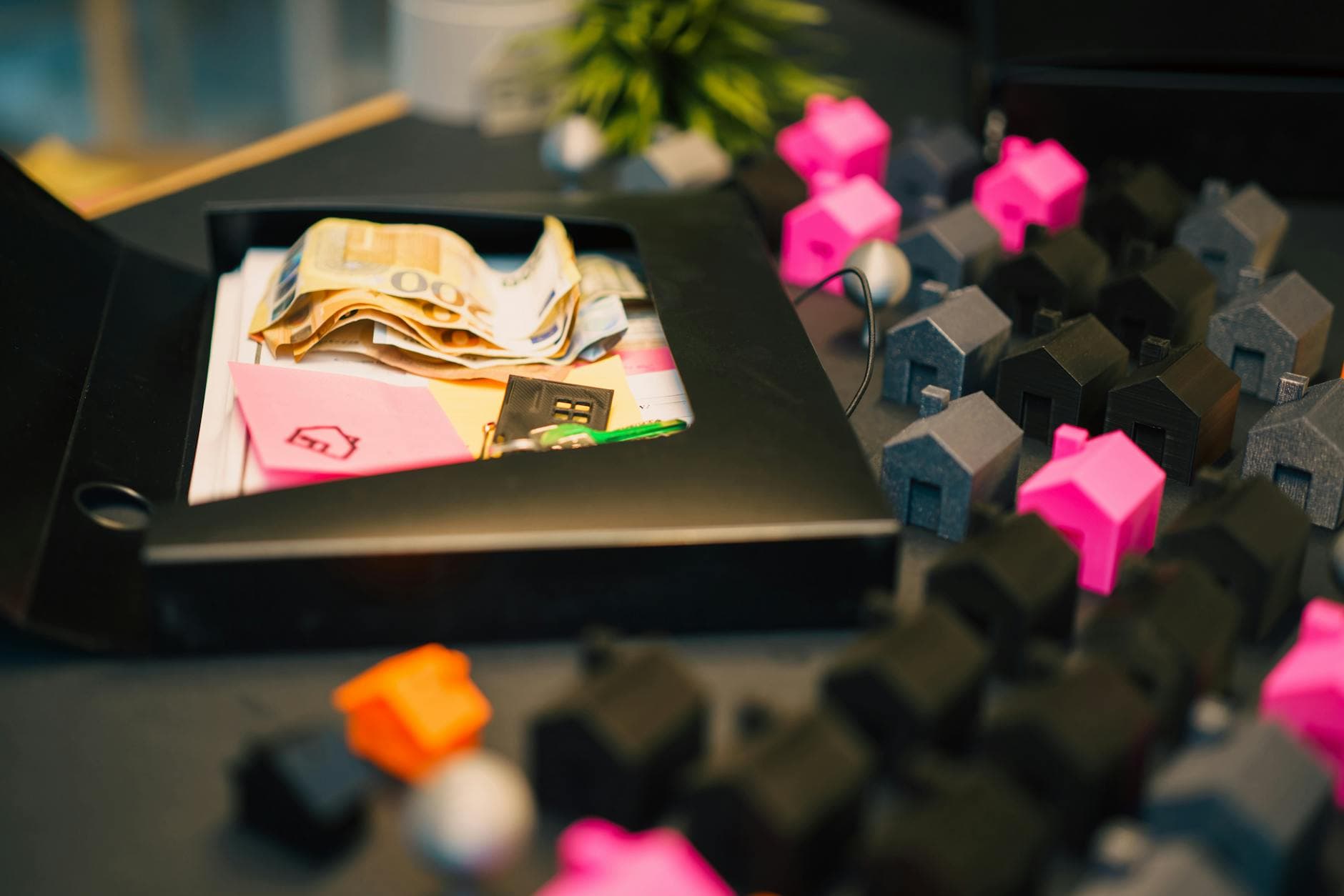 Leje, moms og værdiansættelse: Fire aktuelle afgørelser strammer linjerne i aftale- og formueretten