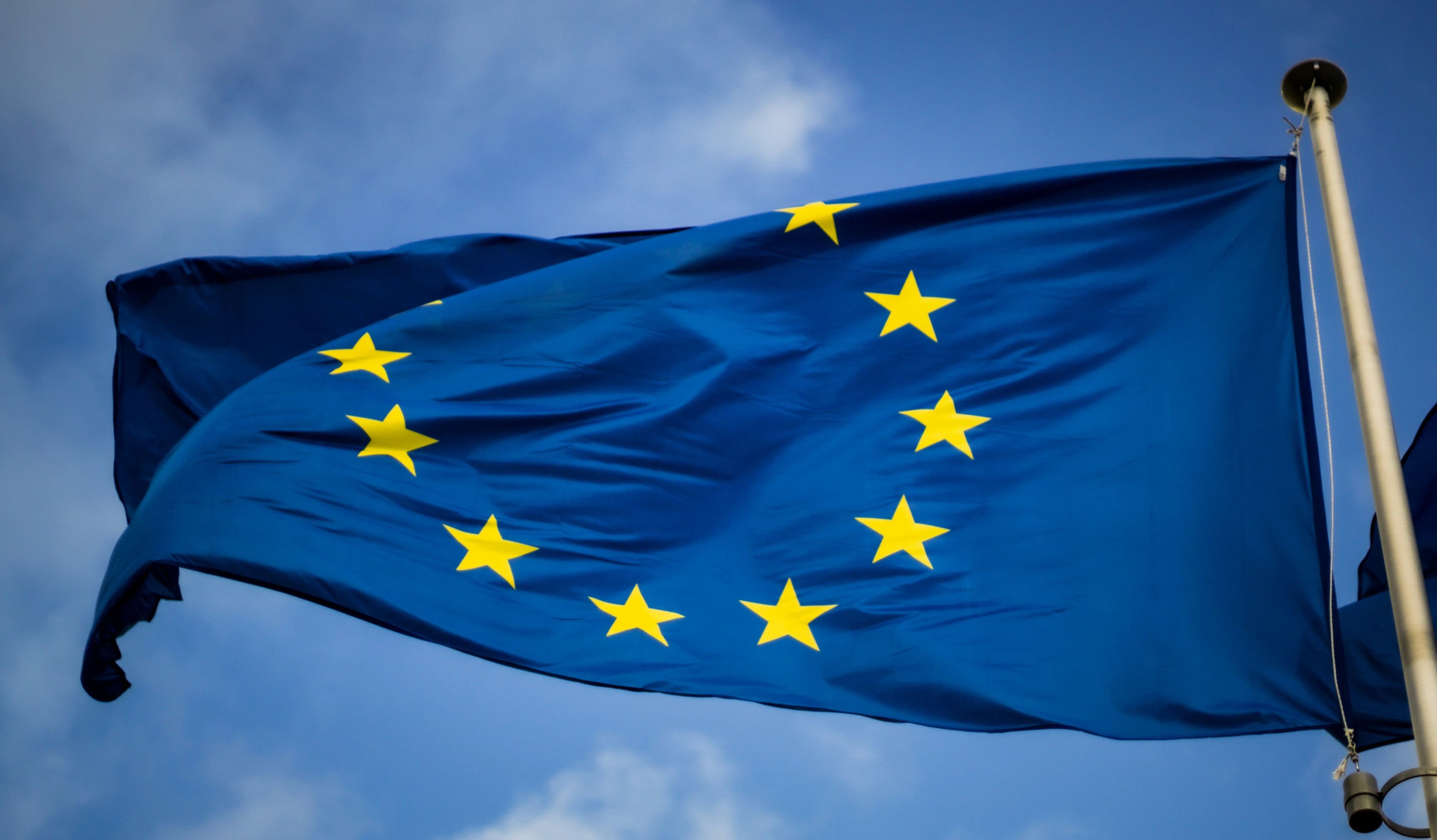 EU-Domstolen definerer tvungen arbejdspladsflytning som afskedigelse