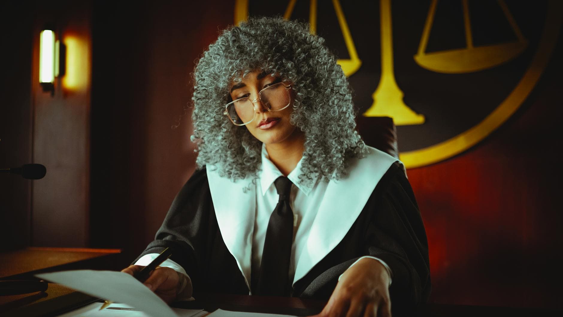 Februar 2026 har leveret et sjældent tydeligt billede af, hvordan EU-retten både kan stramme og udvide danske retlige positioner – fra landbrugsstøttens fristregimer til deltidsansattes lønvilkår.